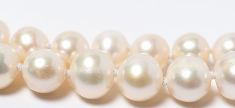 Akoya Pearls  vs Freshwater Pearls- Big Debate